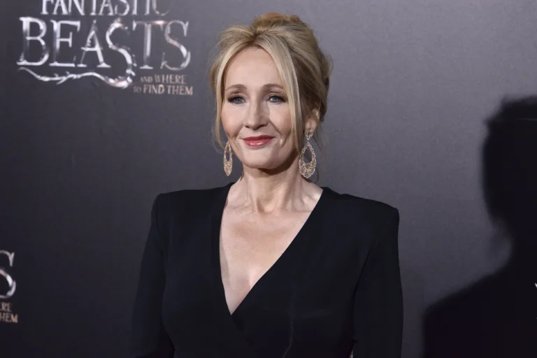 ✨ J.K. Rowling’s Net Worth in 2025 Will Shock You — From Welfare to a $1.2B Wizarding Return
