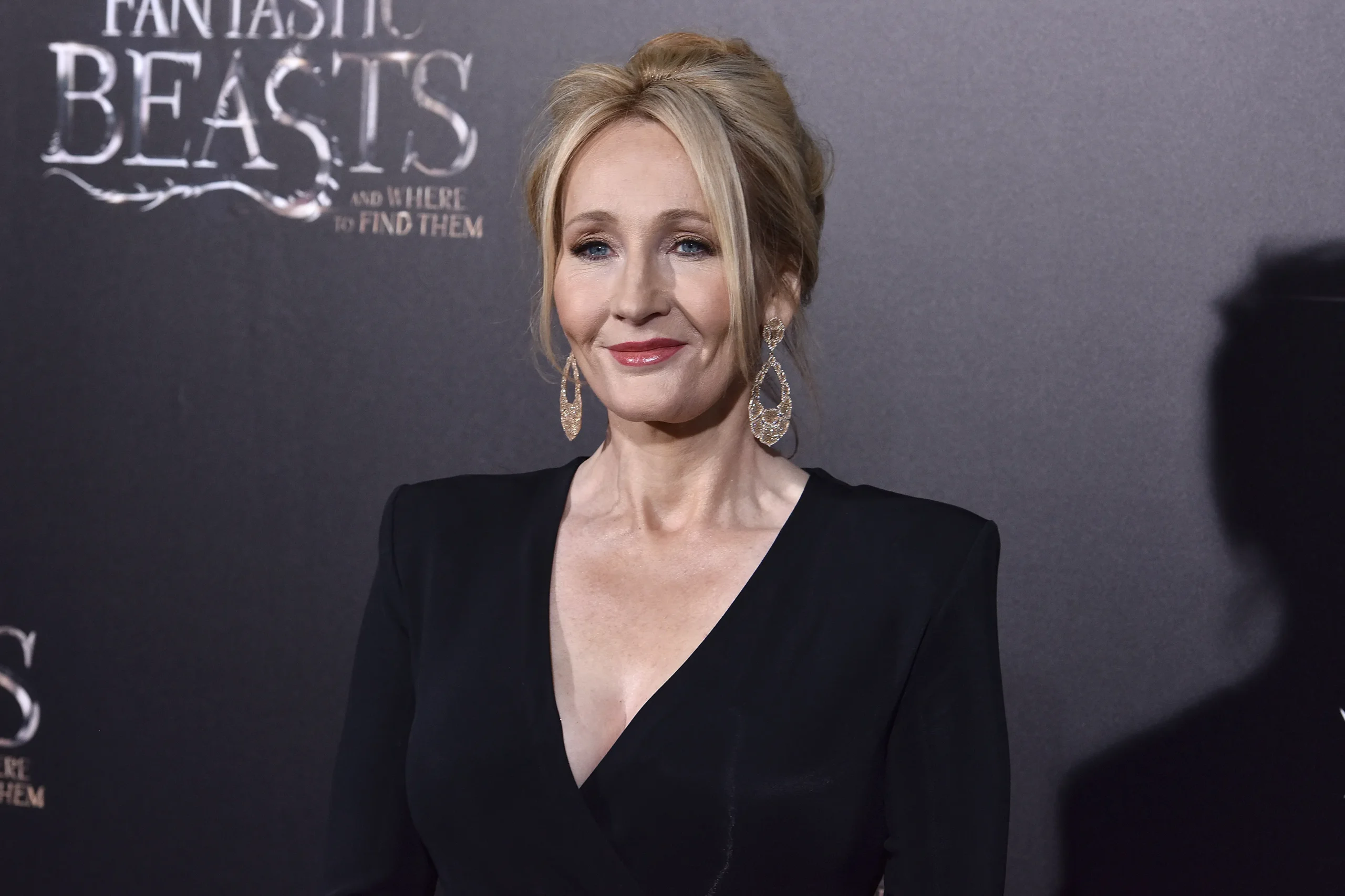 ✨ J.K. Rowling’s Net Worth in 2025 Will Shock You — From Welfare to a $1.2B Wizarding Return